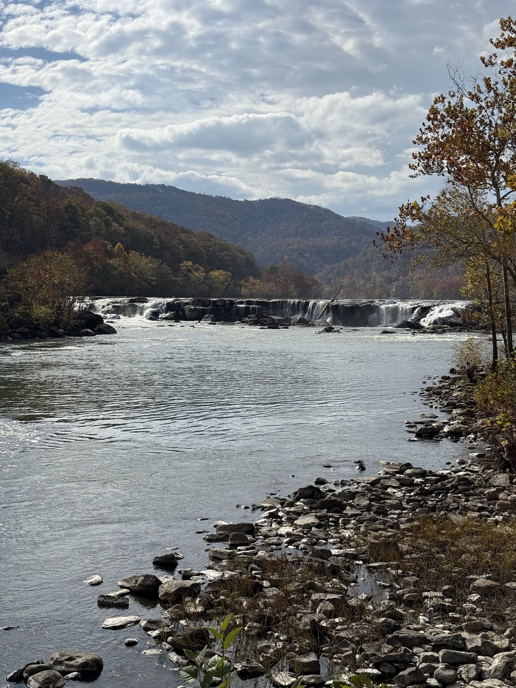 View of the Sandstone Falls from the boardwalk